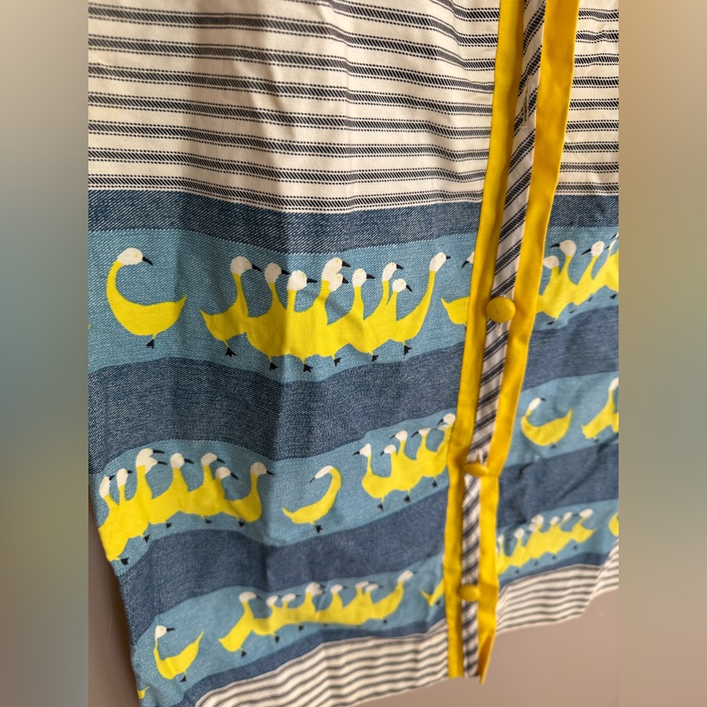 Vintage 70's DON-ABOUT Parade of Yellow DUCKS Dress Size M - Picture 2 of 3